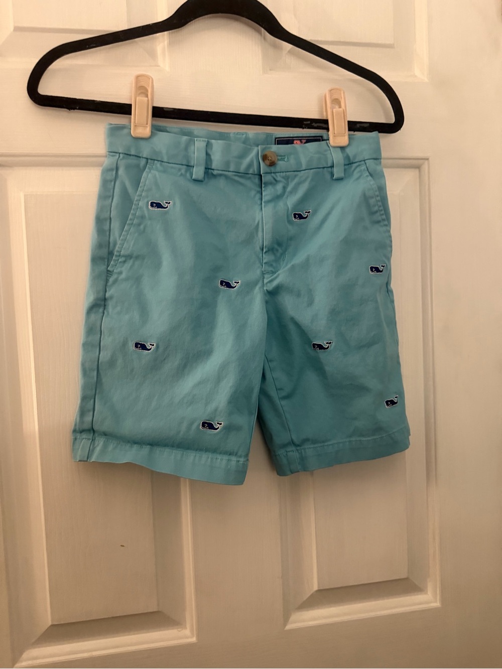 Vineyard Vines Boys Size 10 Aqua Embroidered Whale Chino Shorts